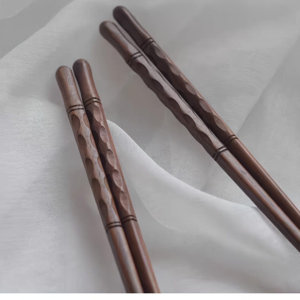 

5 Pairs Wooden Chopsticks, Japanese Sushi Pointed Chopsticks, Hand-craved Chopsticks, Dishwasher Safe, For Home Kitchen Restaurant Hotel, Kitchen Supplies, Tableware Accessories