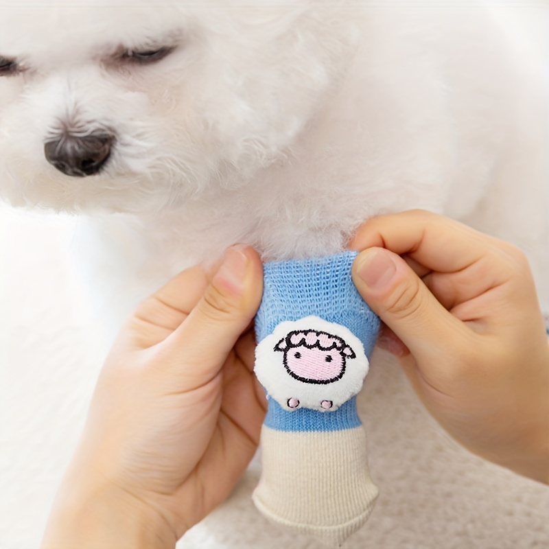 4pcs Anti Slip Dog Socks Dog Grip Socks With Straps Traction