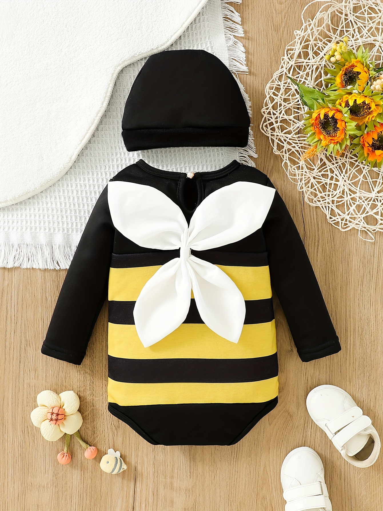 Adorable Bee Print Outfit For Newborn Girls Onesie Romper - Temu