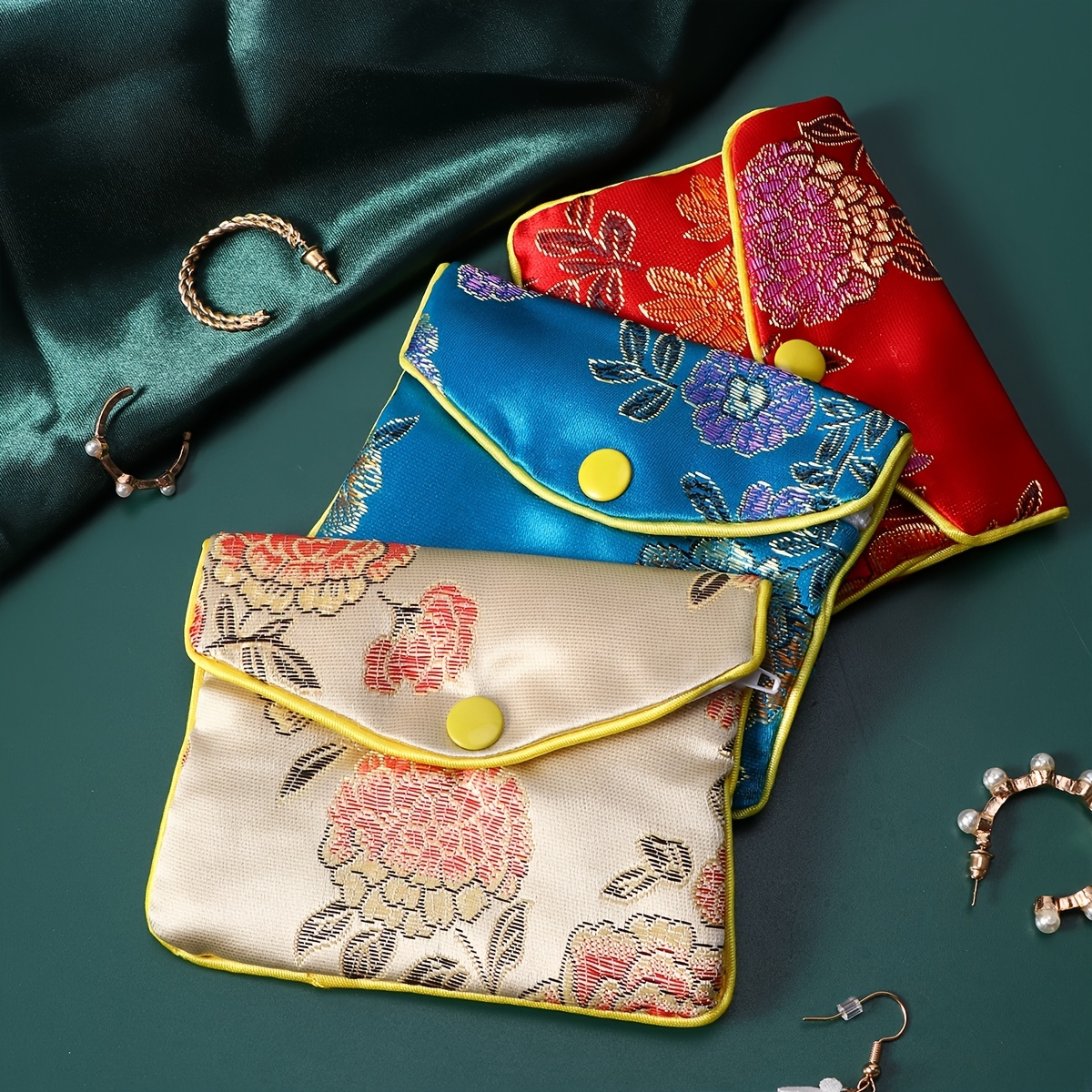 Beautiful Square Shaped Brocade Silk Jewelry Box For Fingerrings