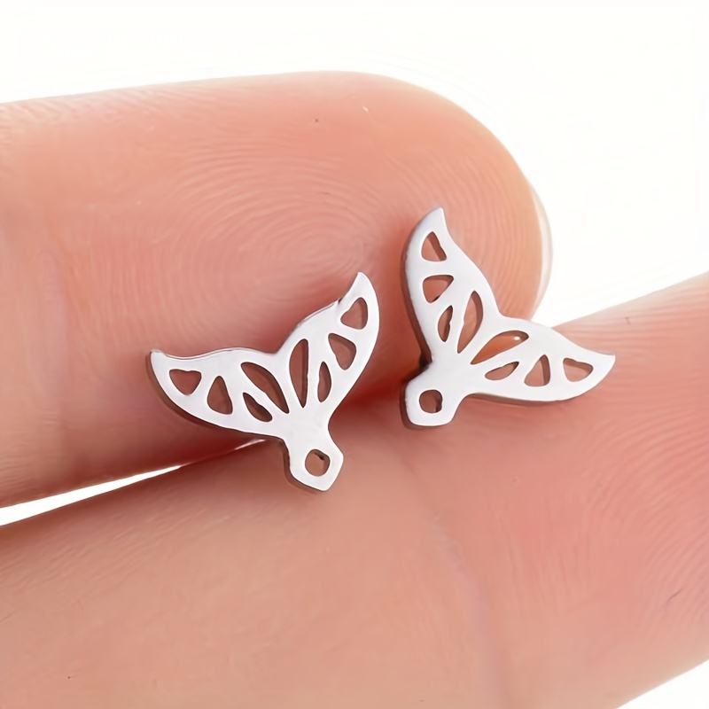 Stainless Steel Fishtail Stud Earrings Retro Compact Jewelry Gift