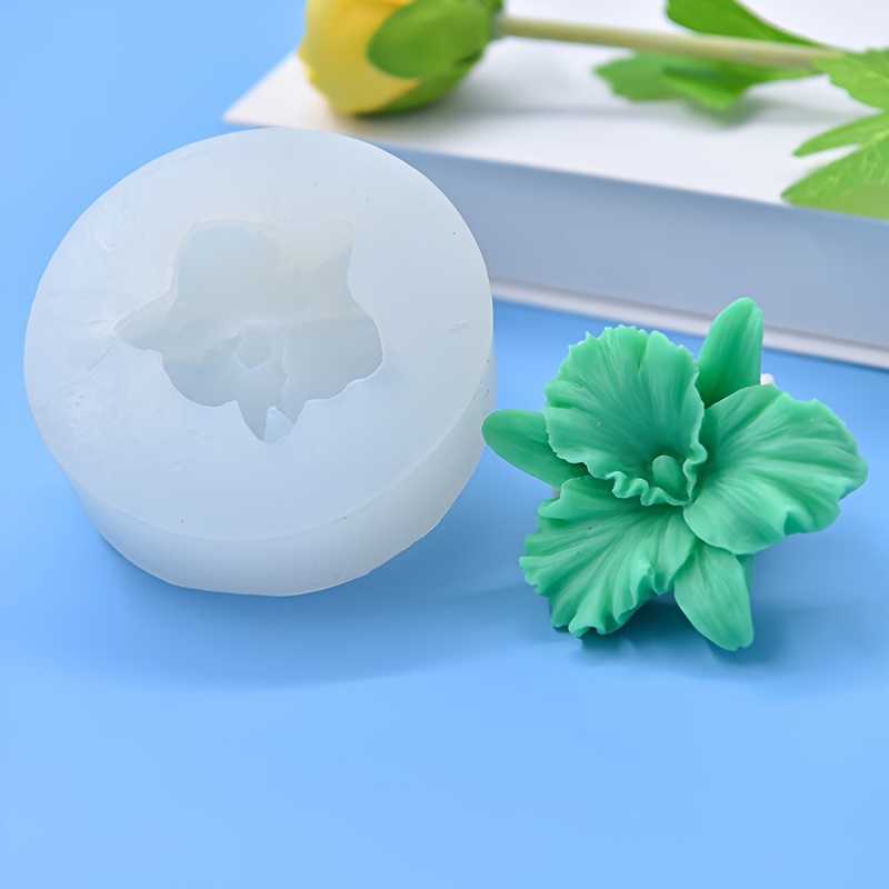 

Flower-shaped Silicone Mold For Baking - 1 Piece - 8.3cm/3.26in Diameter, 2.8cm/1.10in Height, 121g