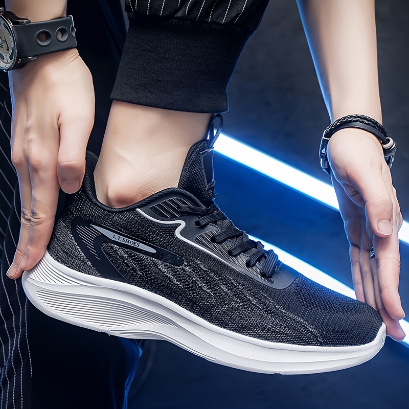 Men's Breathable Mesh Running Sneakers - Featuring a Soft EVA Sole for Outdoor Activities, Available in Geometric/Solid Colors