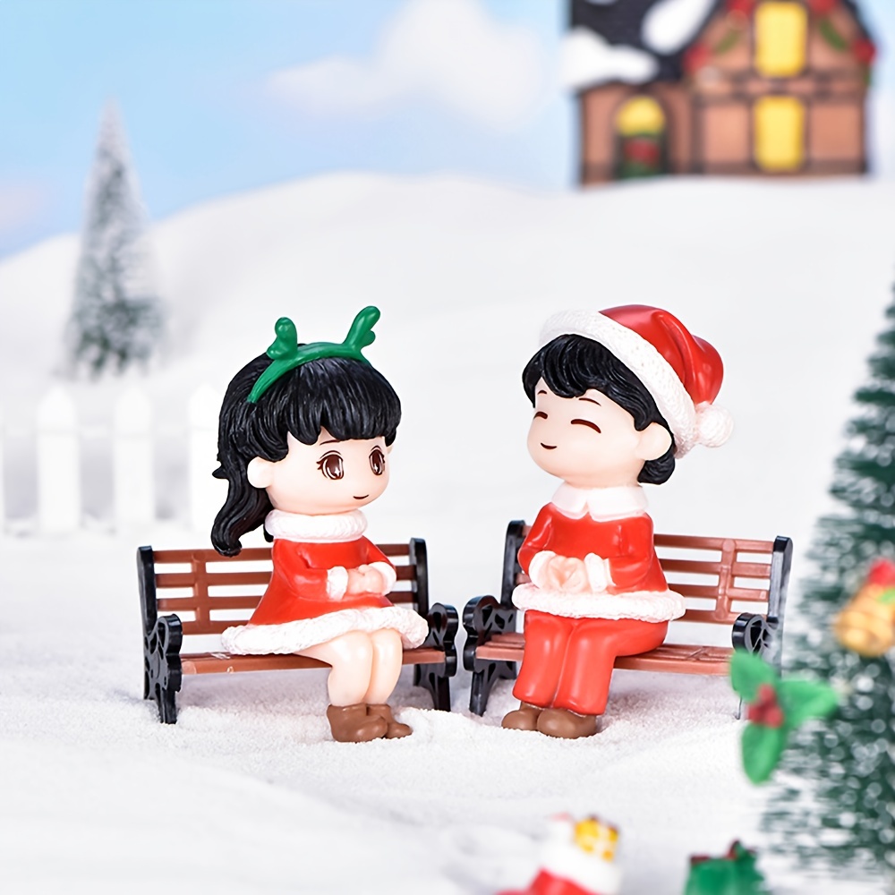 2pcs Christmas Sitting Couple Hand Dolls Micro Landscape DIY Decor