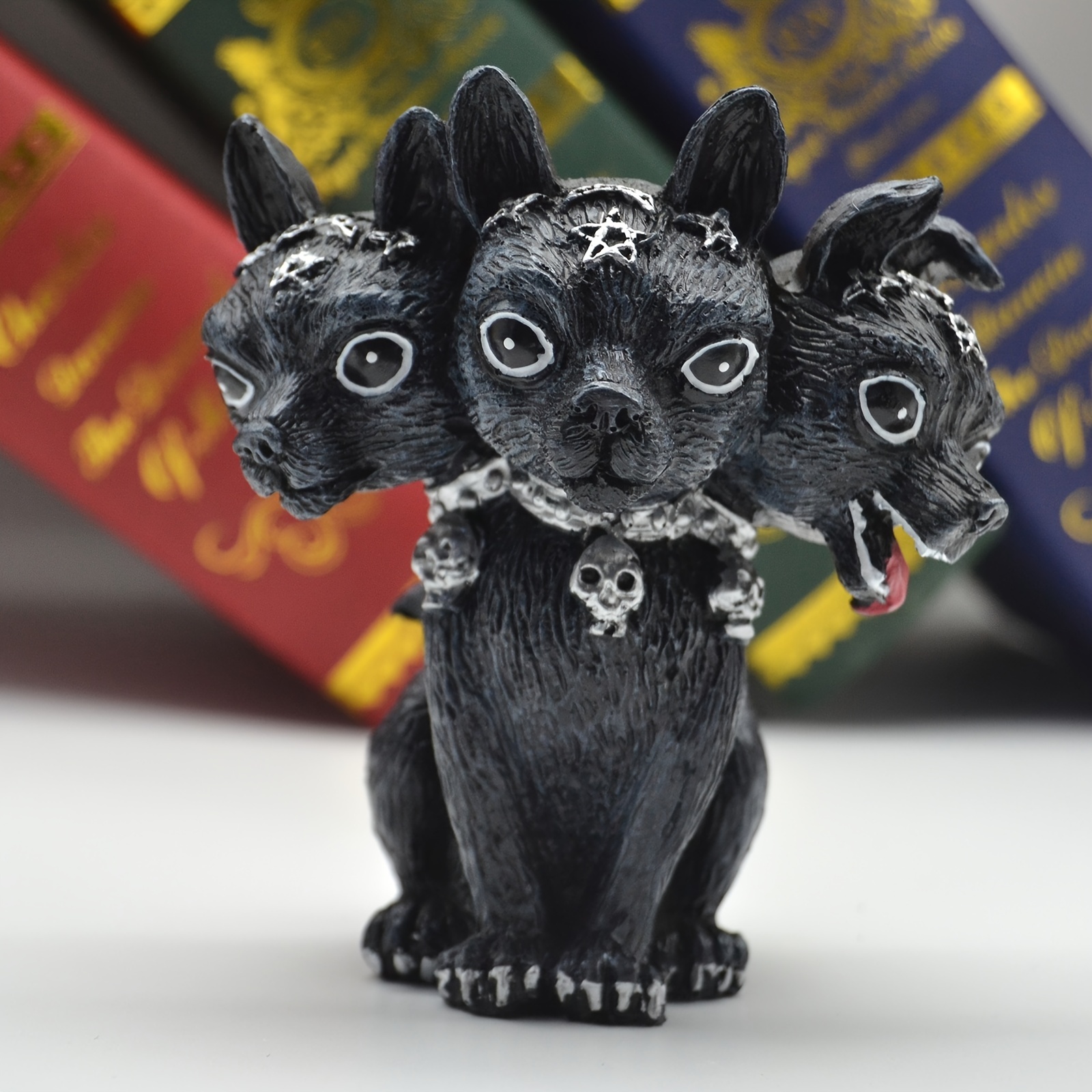 1pc Three-headed Dog Gothic Resin Statue, 4.33''×3.74''×3.15'', Cerberus  Statue, Resin Art Crafts Ornament For Indoor Table Decor Yard Garden Decor,  H