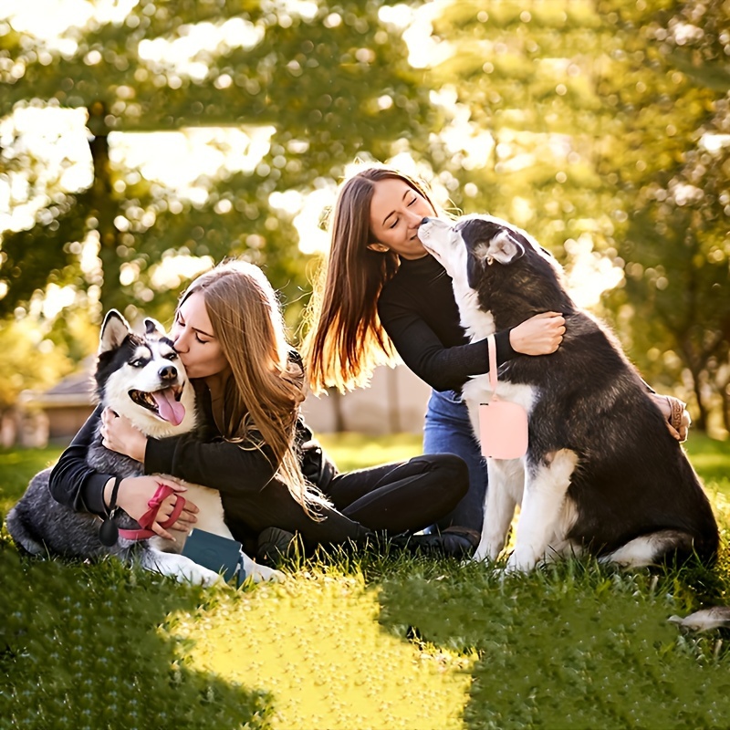 1pc Dog Treat Pouch, Mini Portable Pet Treat Bag with Auto-Closing Feature, Feed Treat Reward Dog Treat Pouch, Pocket Size, Easy to Clean, Ideal for Pet Travel or Outdoor Use, One-Hand Open/Close Treat Bag, Uninterrupted Dog Training Rewards