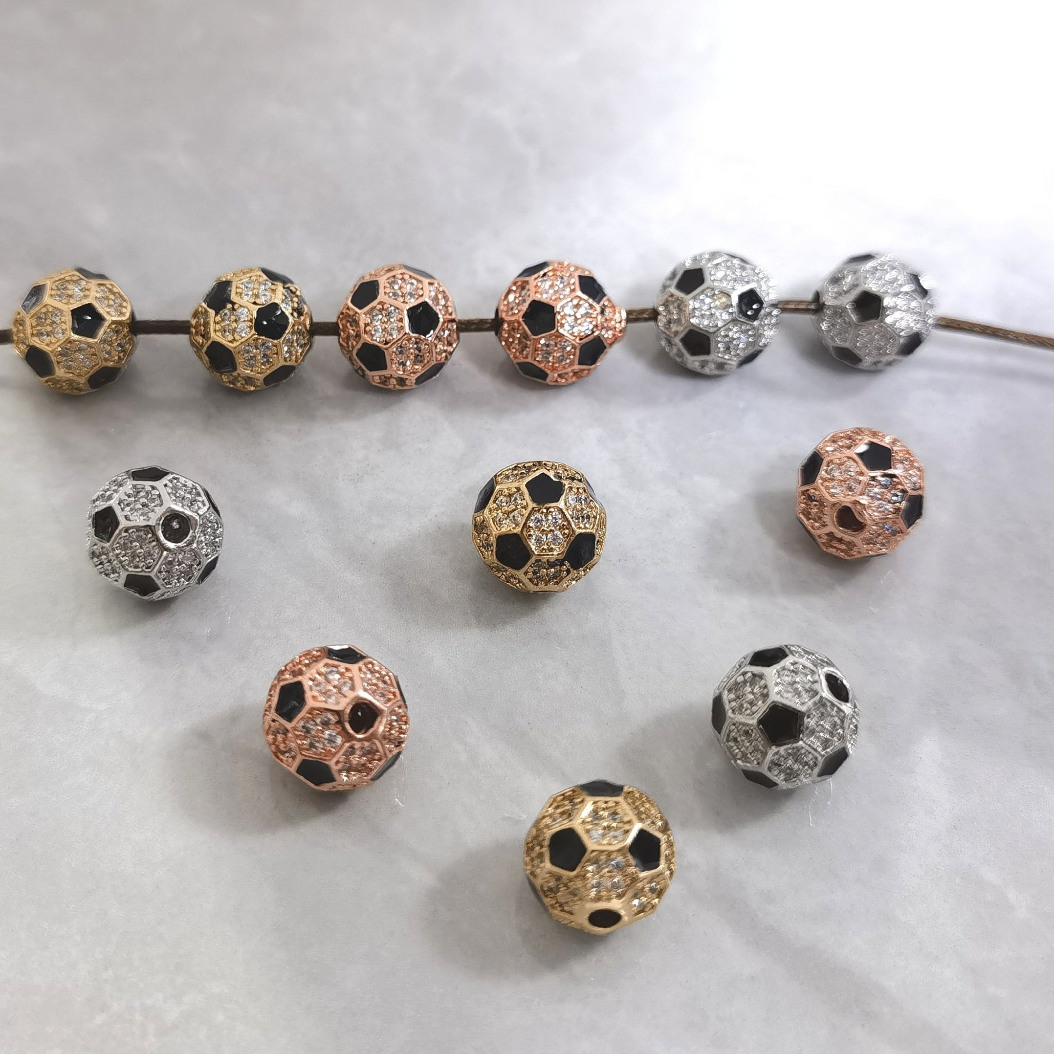 42in 22mm Black/Gold Football Beads w/ 2in Plastic Footballs