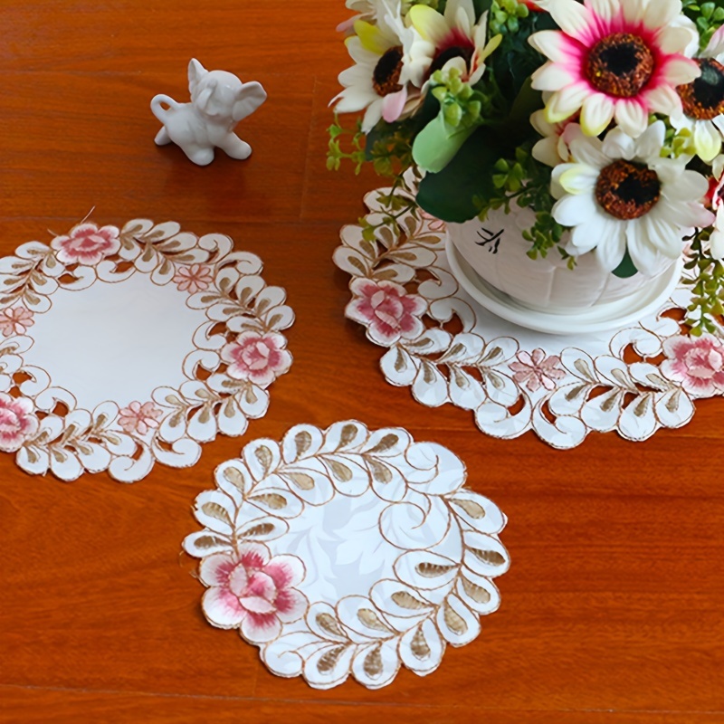 

1pc Coaster, Embroidered Flower Table Pad, Rose Flower Cutwork Round Embroidered Doilies For Tables, Household Kitchen Dining Spring Holiday Tabletop Decoration