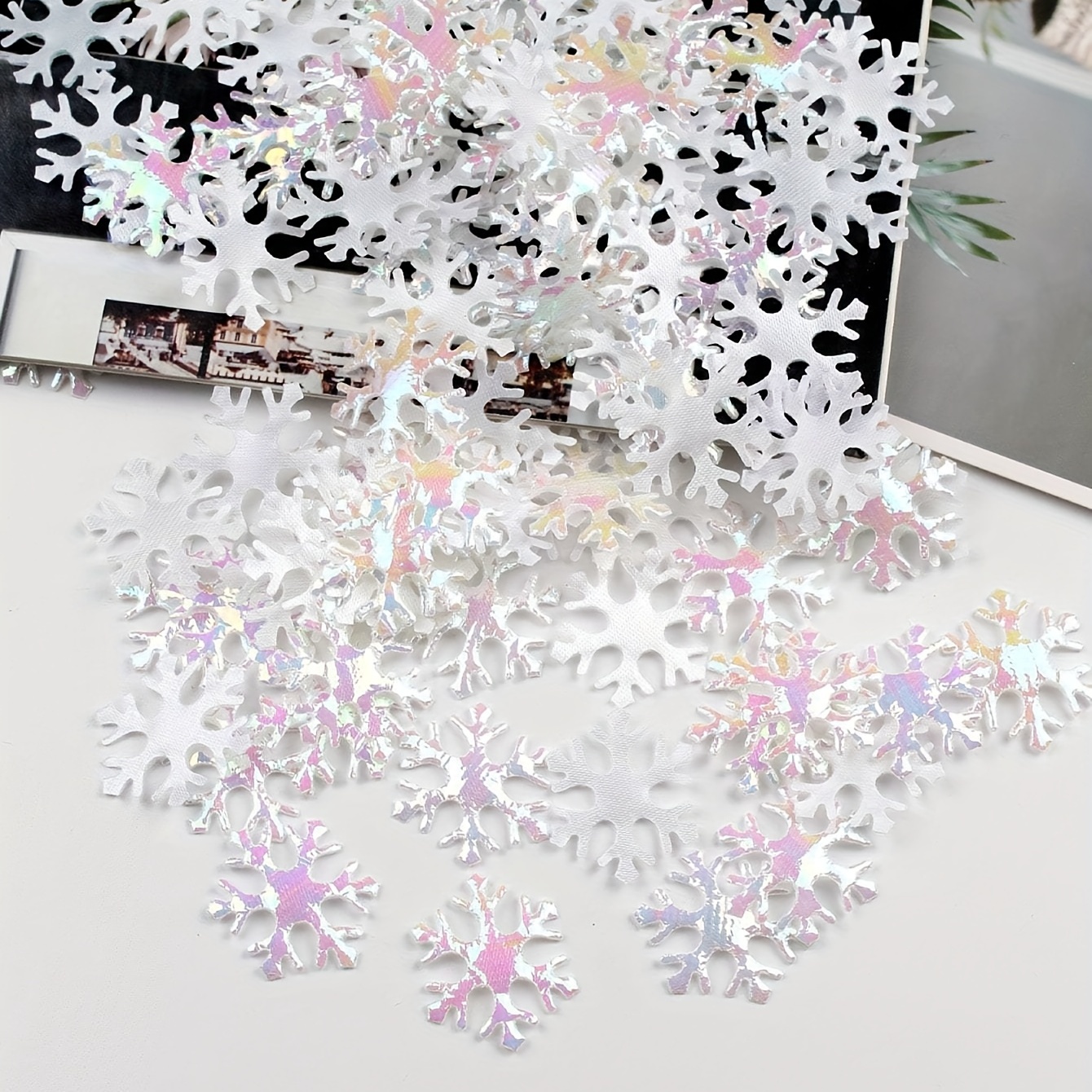 Christmas Snowflake Confetti Decoration(300pcs)konsait Large Shimmer Snowflakes Cake Table Confetti for Xmas Party Decor Accessories Winter Wedding HA