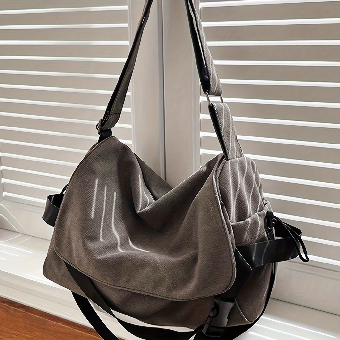 Travel Bag Outdoor Luggage Bag Large Capacity Men And Women Casual Canvas  Bag Shoulder Messenger Handbag