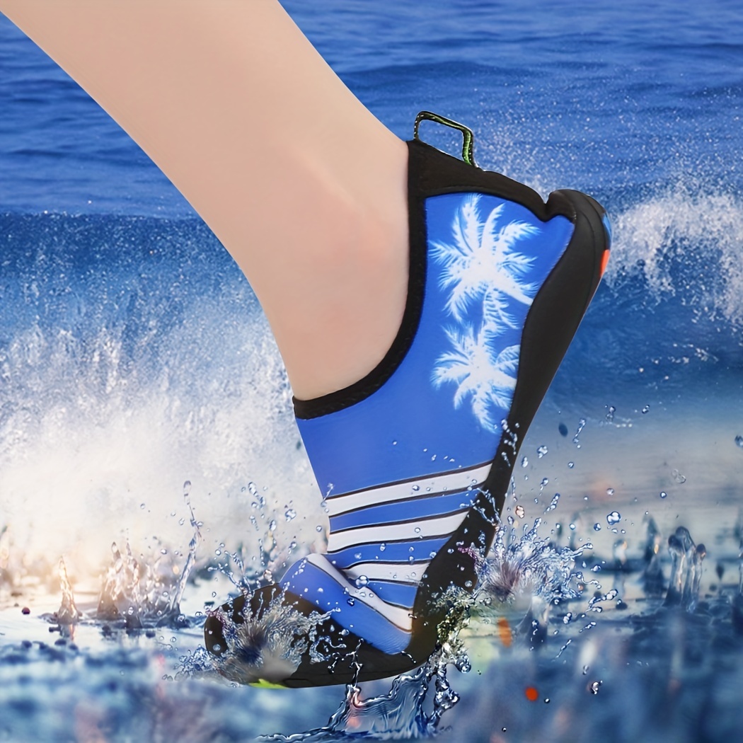 Women's Coconut Tree & Stripe Pattern Water Shoes, Barefoot Beach Slip-on  Sports Shoes For Swimming Diving Fishing Surfing