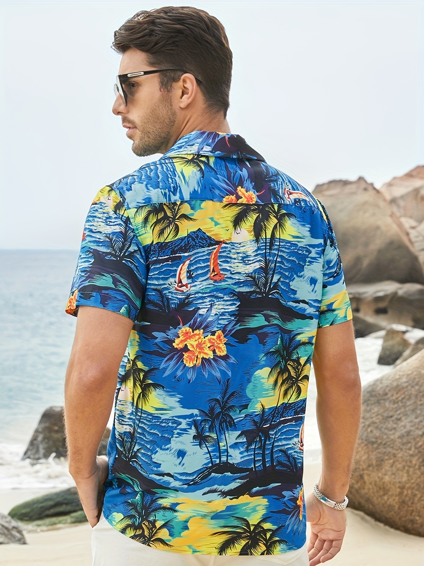 Men's Casual Button-up Short Sleeve Shirt Floral Hawaiian Shirt