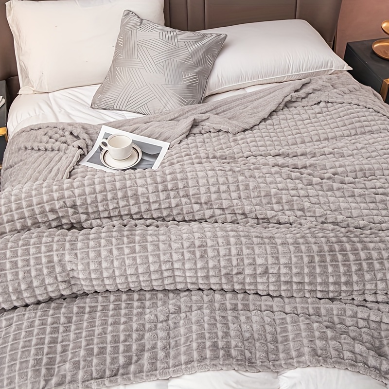1pc Soft And Comfortable Plush Bed Blanket