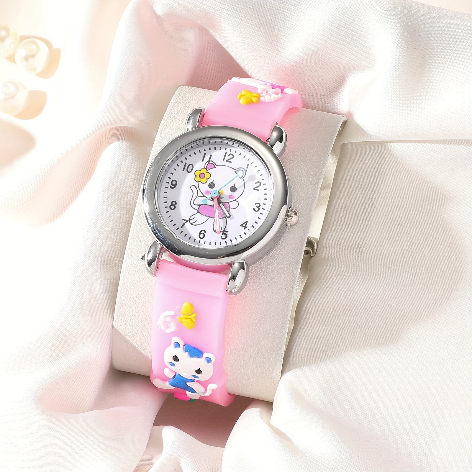 hello kitty dino clock