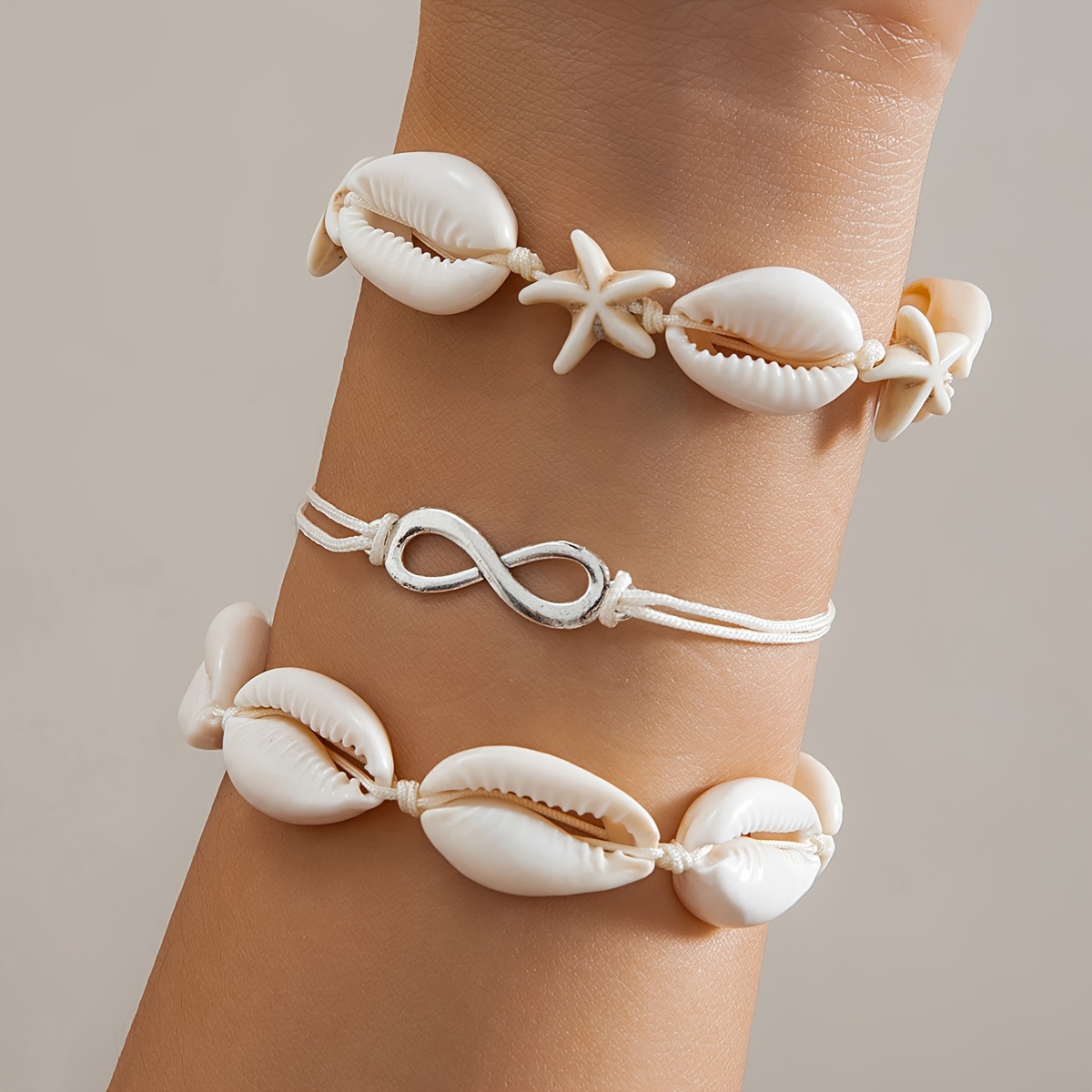 White on sale shell bracelet