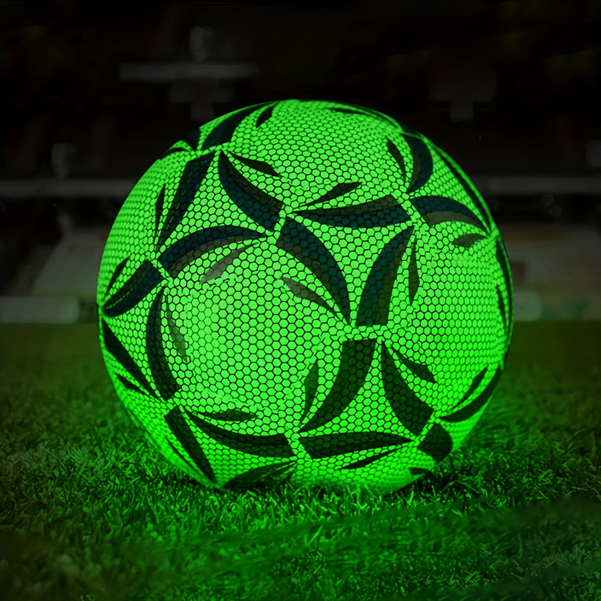 Glow In The Dark Soccer Ball - Taille Standard 4/5 Football - Parfait Pour  Le Match Et L'entraînement (1pc) - Sports Et Activités D'extérieur - Temu