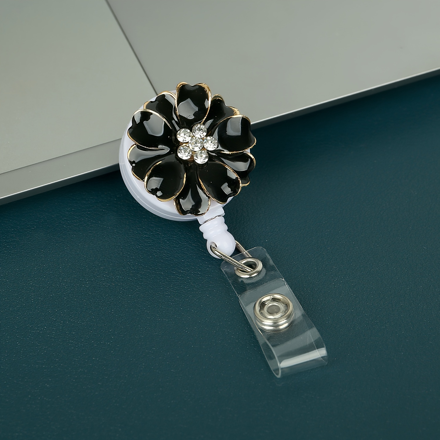 Cute Black White Flower Badge Reels Retractable Badge - Temu