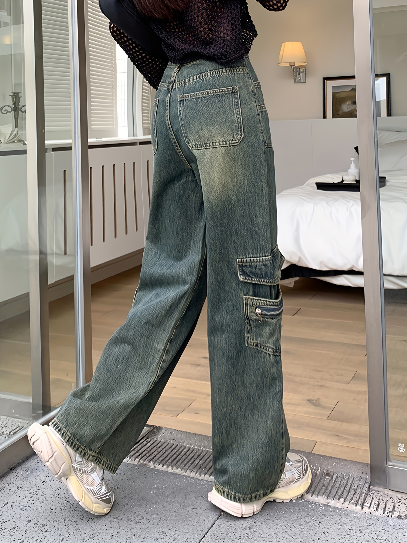 Relaxed Fit Washed Multi Pocket Cargo Jeans