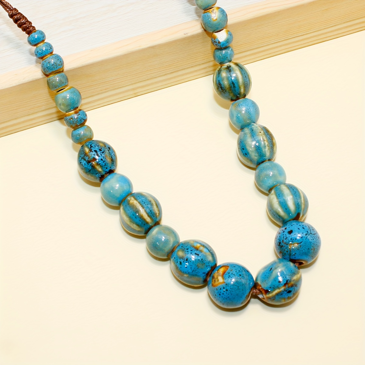 Image of 1pc Women' Bohemian Glass Flower Stained Glass Bead Necklace - Adjustable Vintage Ceramic Beads Suitable For Daily Wear & Special Occasions, Glass Chain Necklace