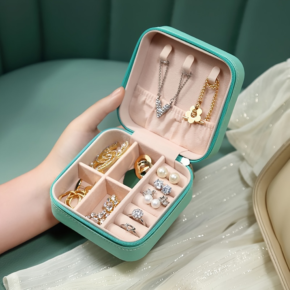 

1pc Portable Jewelry Box, Anti-oxidation Travel Zipper Storage Case With Soft Lining, Pu Leather Jewelry Organizer For Earrings, Rings, Necklace