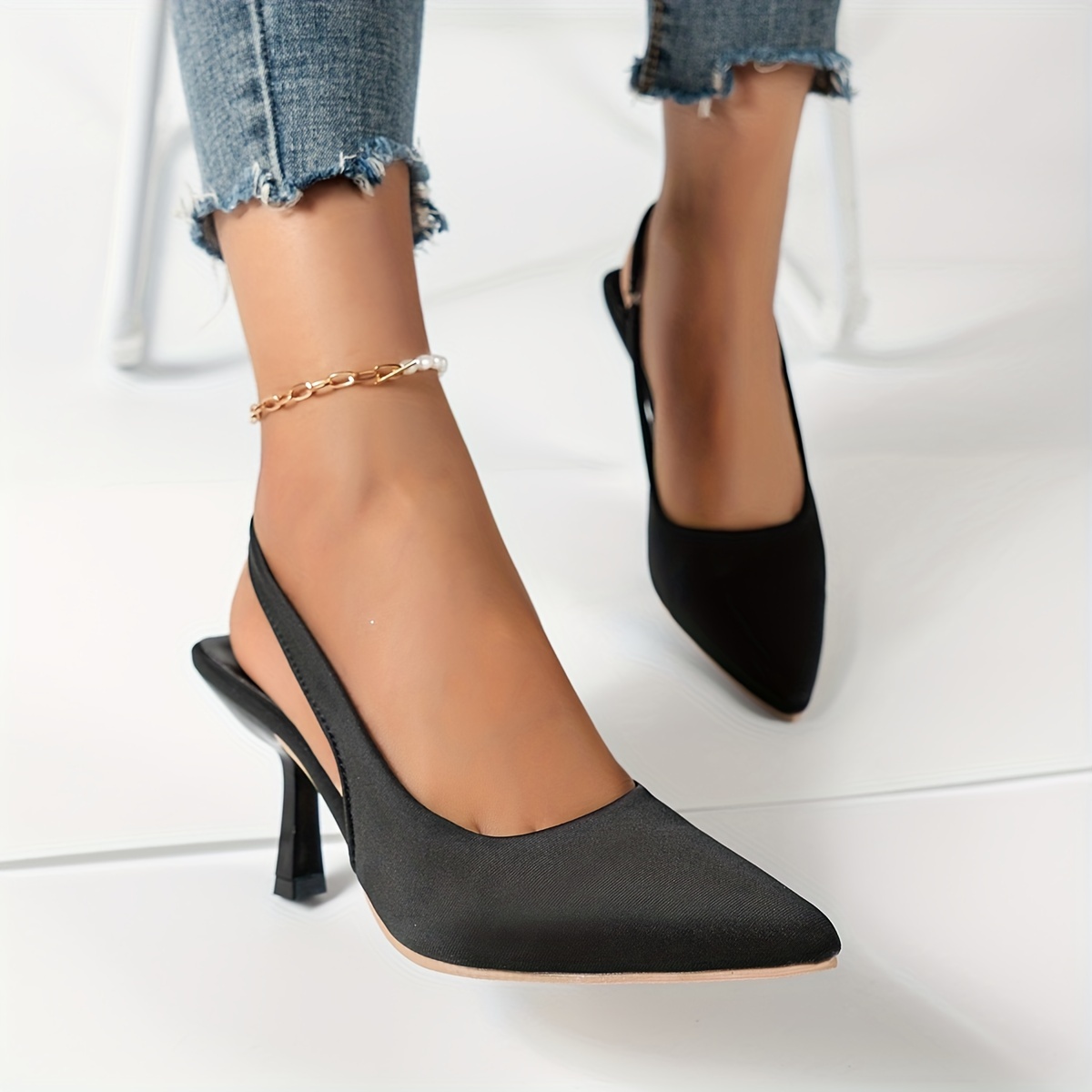 Strappy pumps sale closed toe