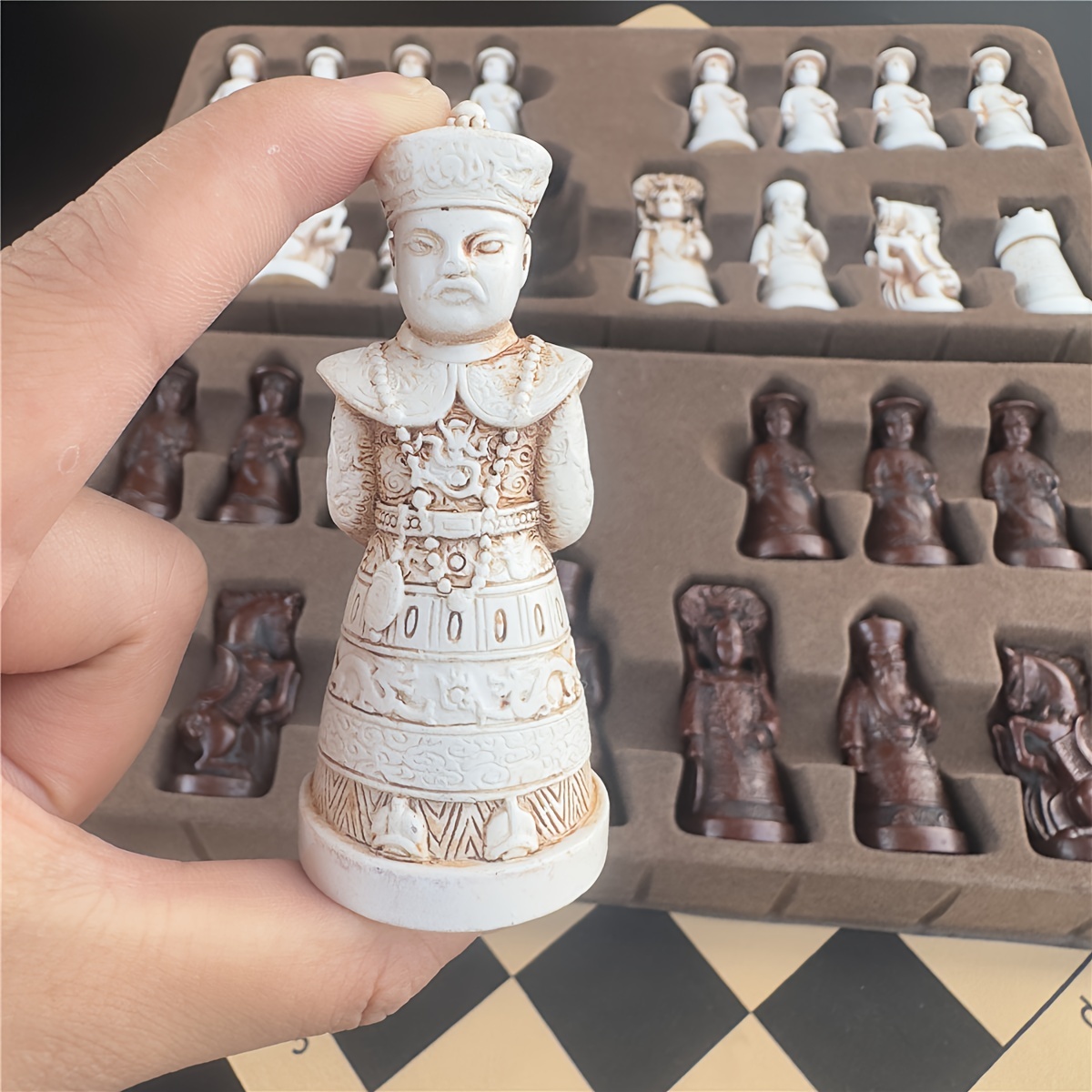 Antique Chess Large Chess Pieces Artificial Leather Chessboard Resin Chess  Pieces Character Modeling Gift Entertainment Game Box - Temu