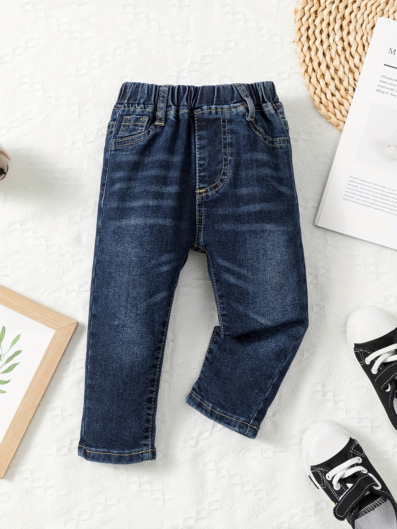 Nuevo y moderno pantalón denim estilo pantalón vaquero informal