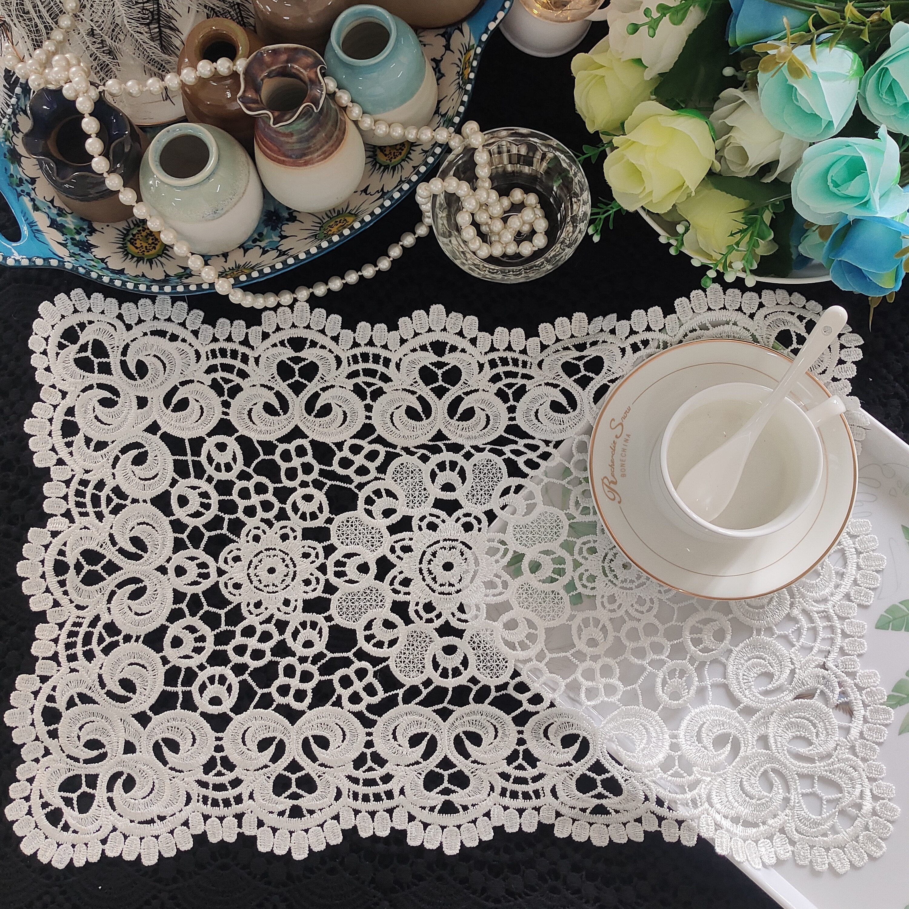 Teacup doilies