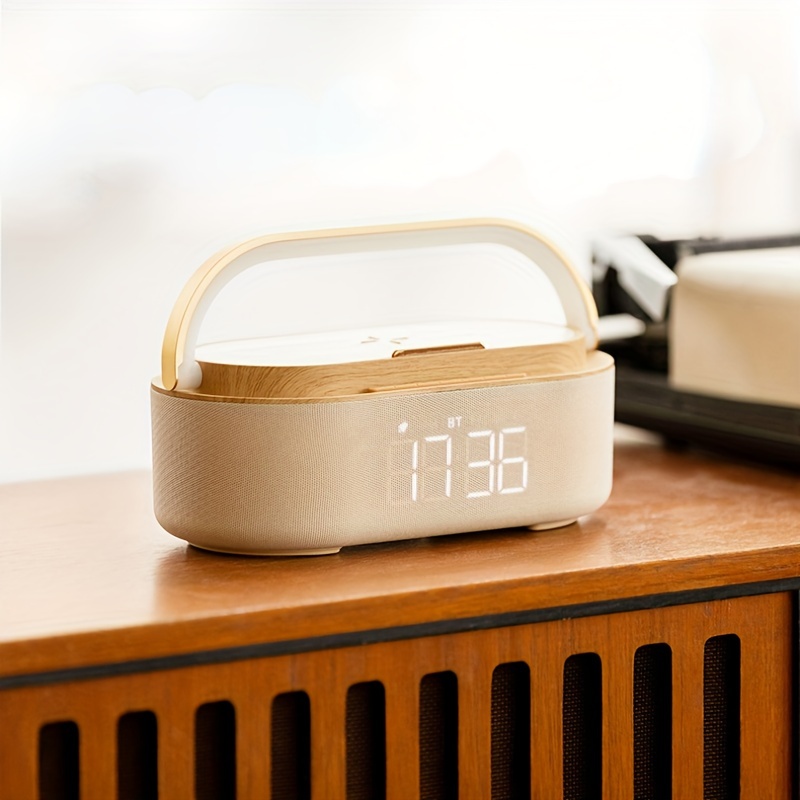 Reloj despertador digital recargable con batería pequeña con radio y  puertos de carga USB, despertador digital LED para dormitorios, mesita de  noche