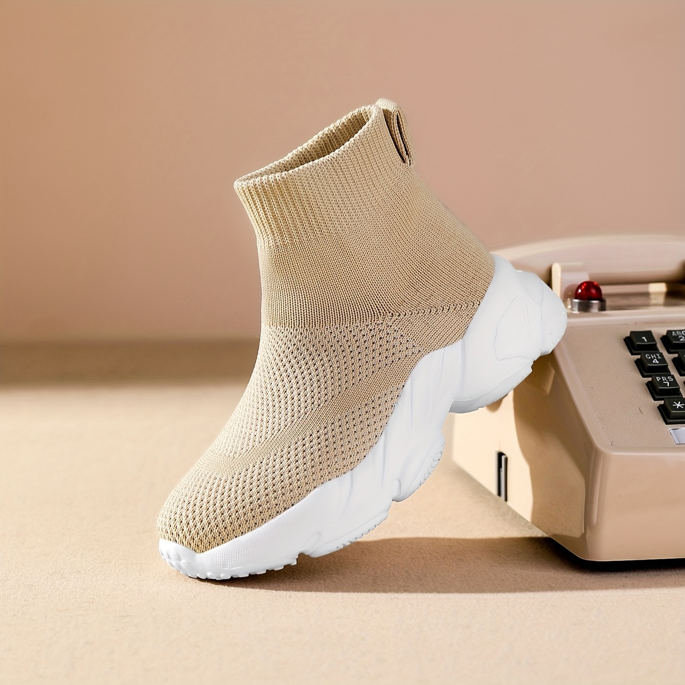 New Sock Shoes Made of Breathable Mesh, Lightweight And Comfortable for Outdoor Use, Featuring Non-Slip Soles, Suitable for Toddlers And Kids' Spring And Summer Sports Footwear