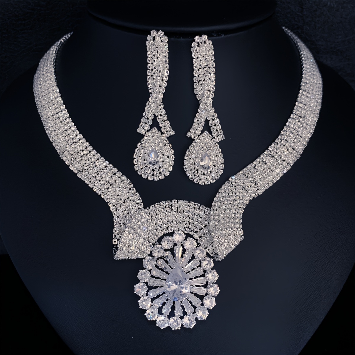 

Dangle Earrings + Necklace Elegant Jewelry Set Inlaid Shining Rhinestone Engagement, Wedding Jewelry Evening Party Decor