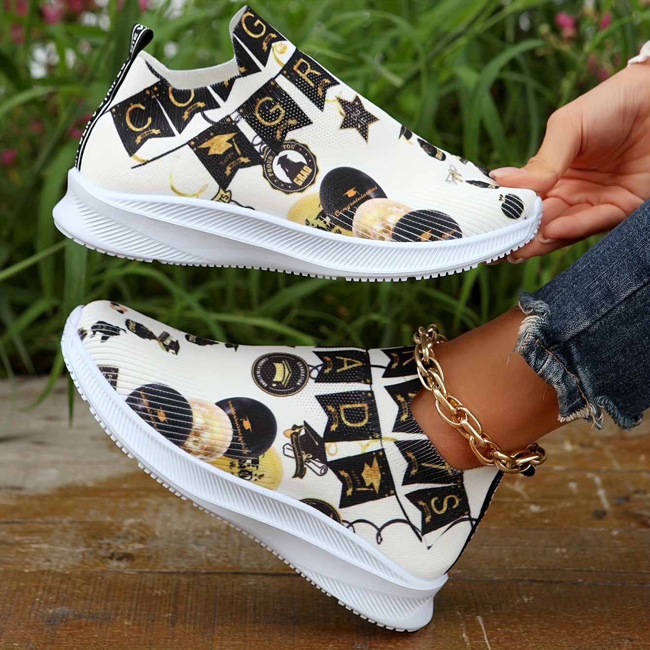 Women's Cartoon Print Knitted Sneakers, Slip On Shock Absorption Flat  Sporty Shoes, Lightweight Low-top Casual Shoes - Temu United Arab Emirates