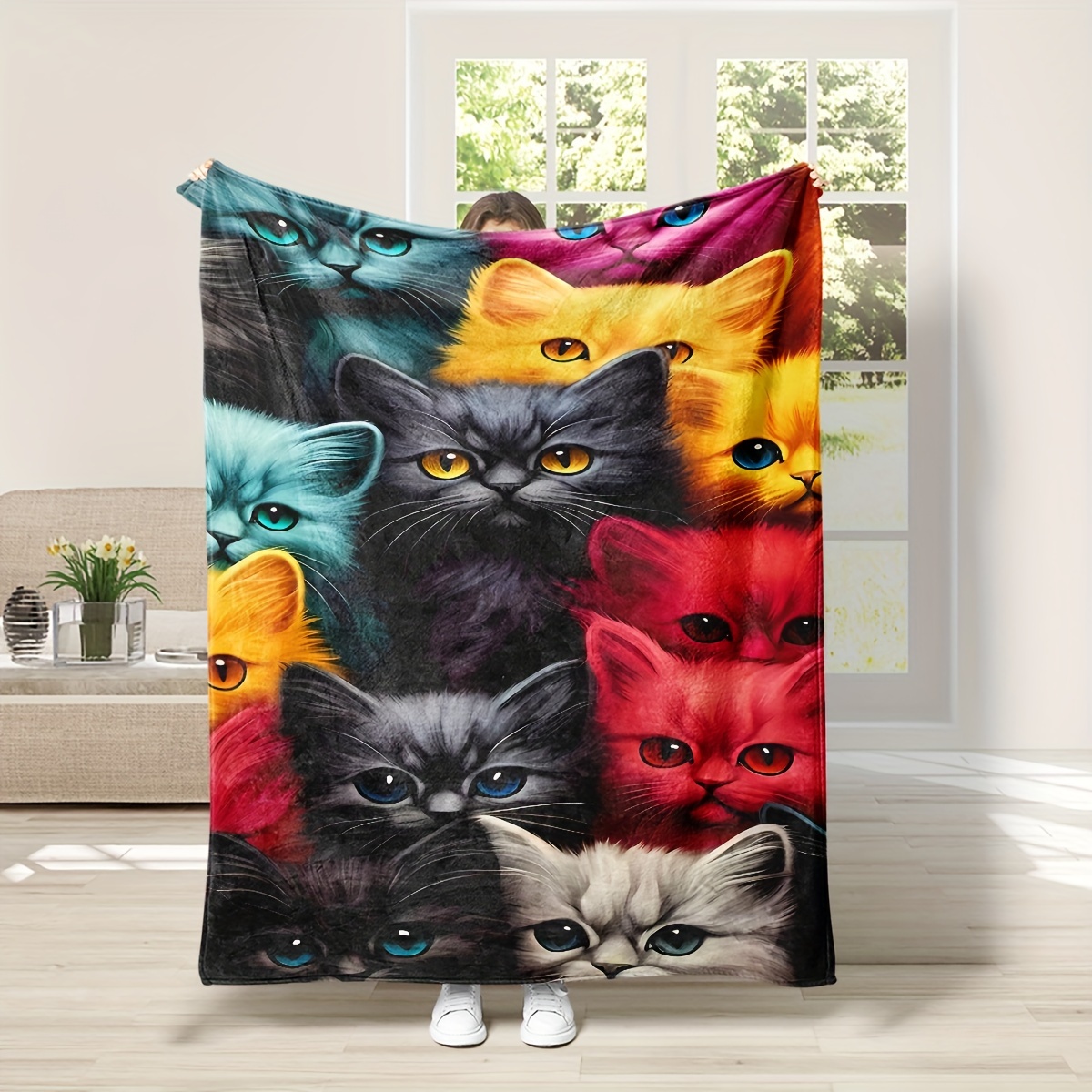 NEI-WAI Fire - Yellow Eyes - Black Cat Flannel Blanket, Seasons, Multiple,  Unique and Fashionable, Cozy and Warm, Adding Energy to Your Home, 76x100CM
