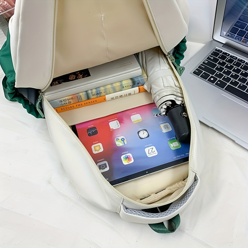 WHAT'S IN MY UNIVERSITY BAG!!💻