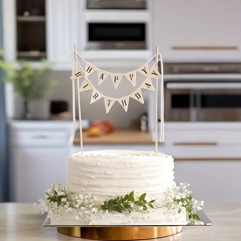 Decoración para tartas, la mejor decoración para tartas. Pastel temático  (letra dorada HBD)