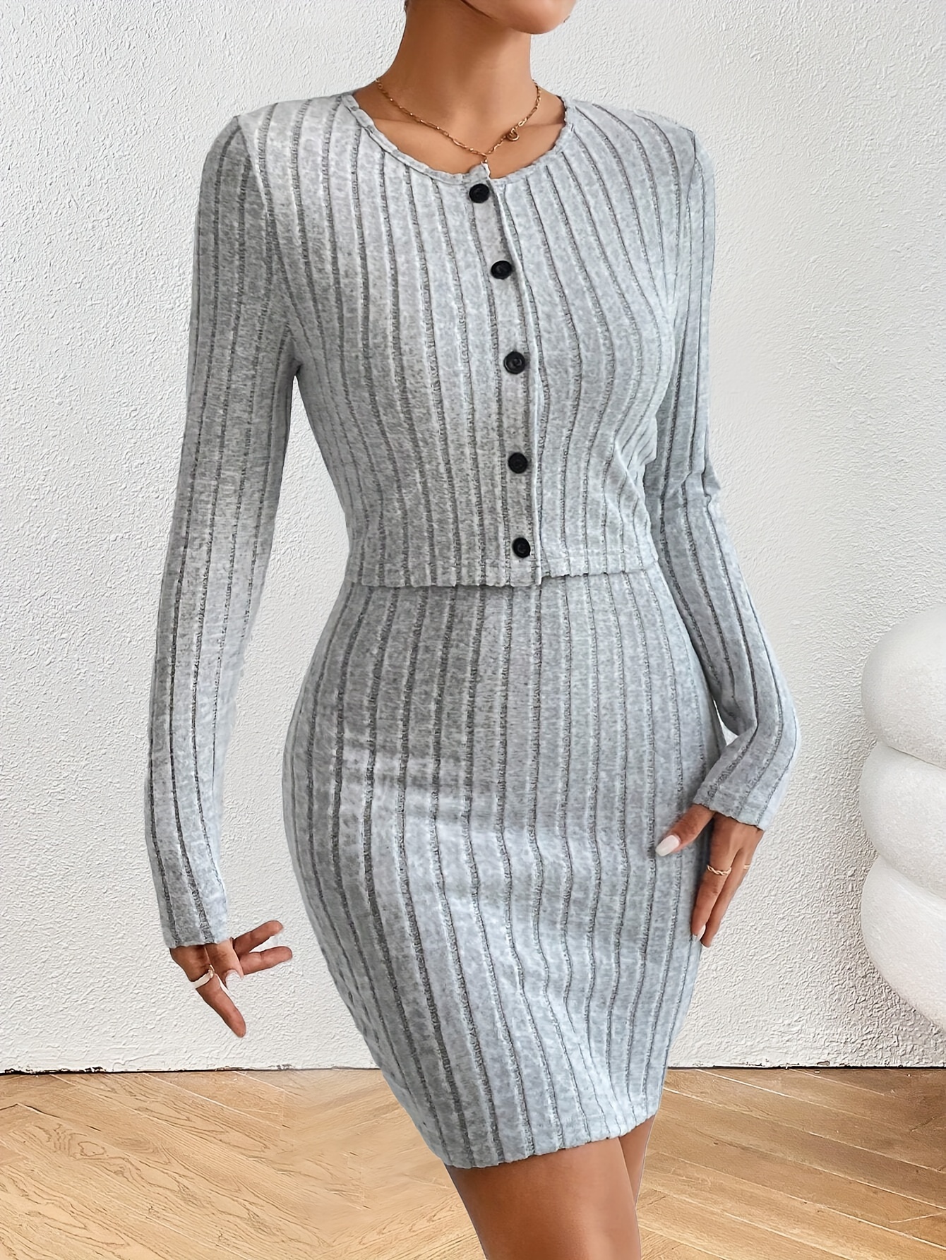 Grey tight dress sales outfit