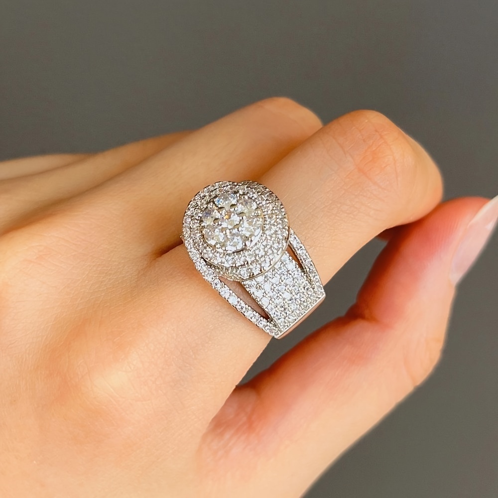Elegant Zirconia Engagement Ring for Women