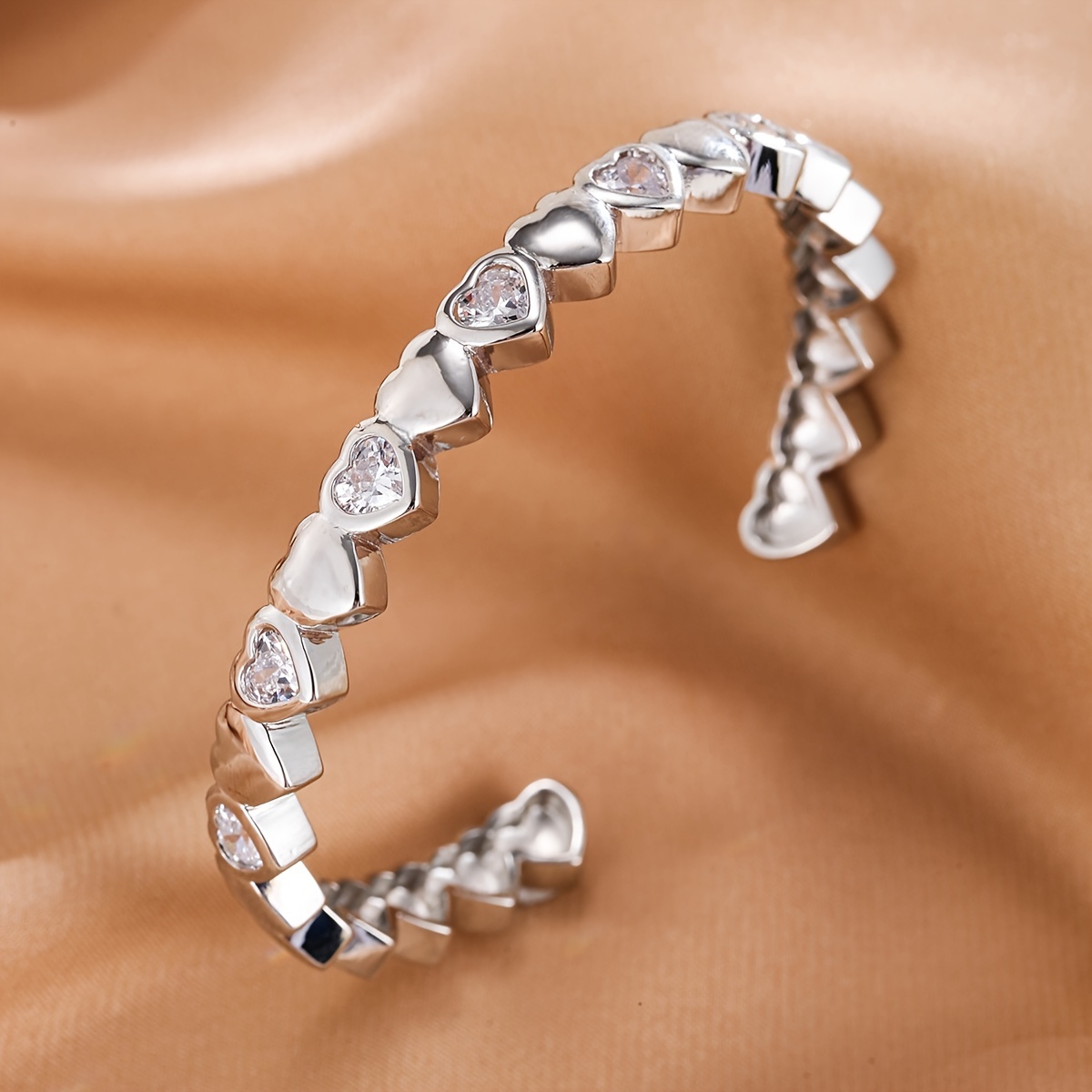 Heart Shaped Designed Silver Bracelet For Girls and Woman