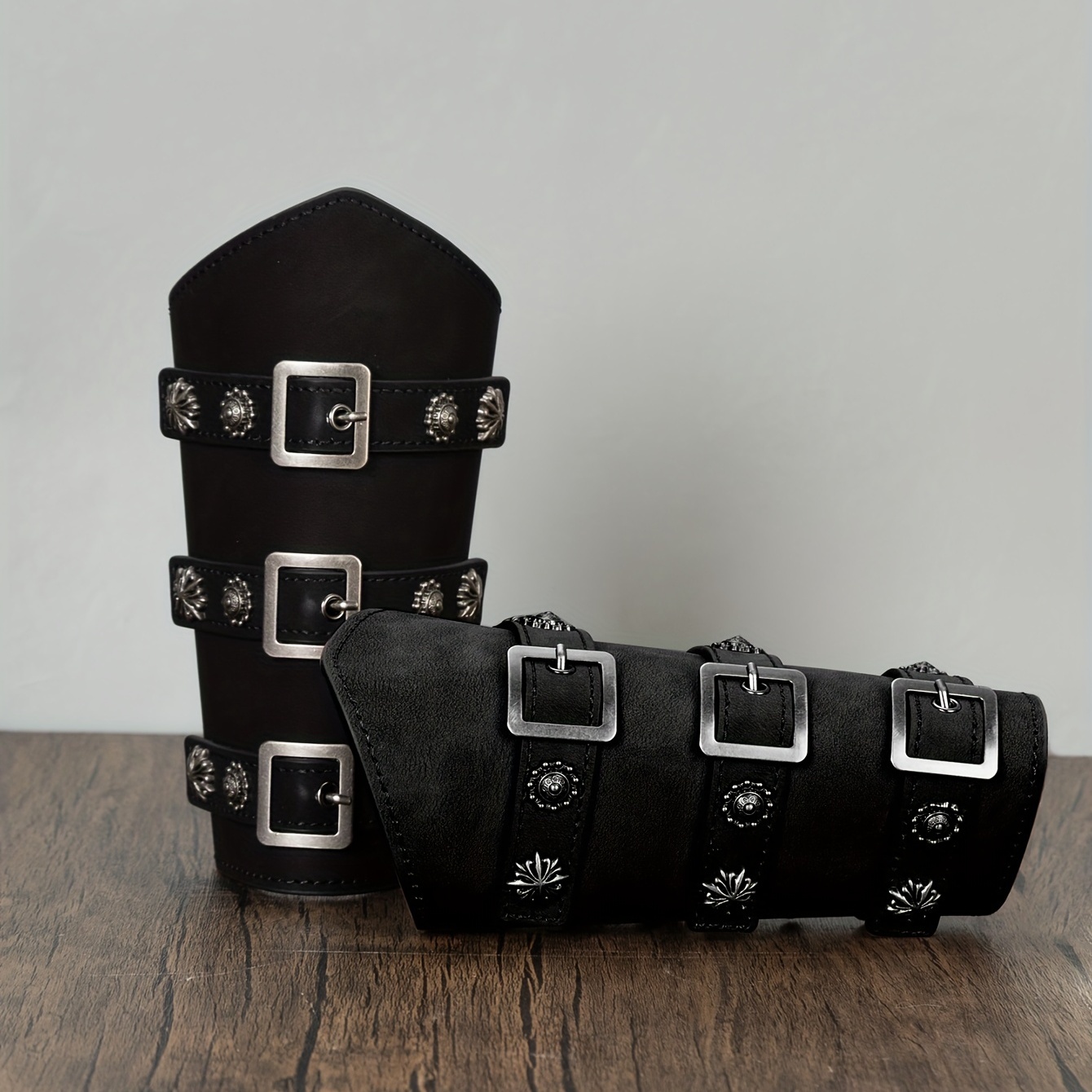 Basic Faux Leather Arm Bracer : 11 Steps (with Pictures
