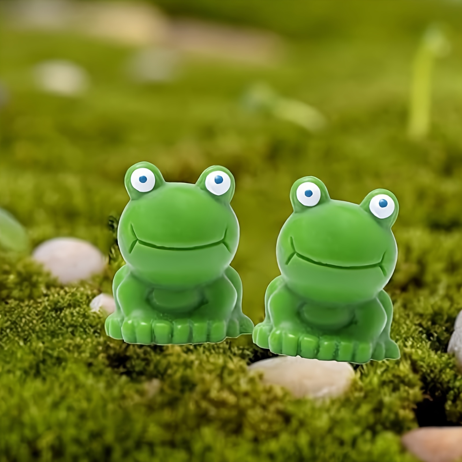 100 Pcs Tiny Plastic Frogs, Mini Frog Garden Decor, Resin Mini Frogs Figurines, Mini Animals Miniature Resin Frogs, Tiny Cute Frog Figurines