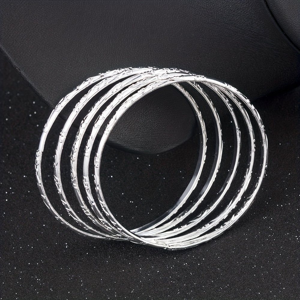 Fashionable Silver Geometric Circle Pattern Bracelet Set