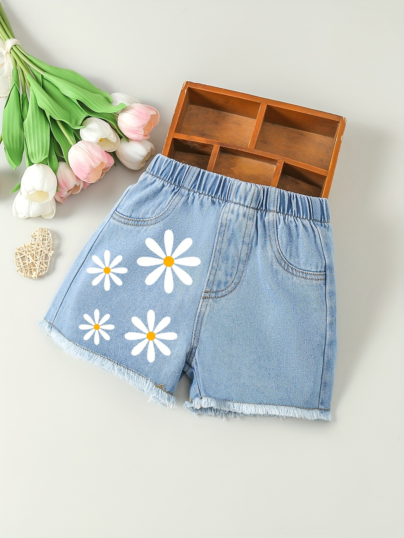Jeans Embroidery Kit: Daisies and Bee -  Canada