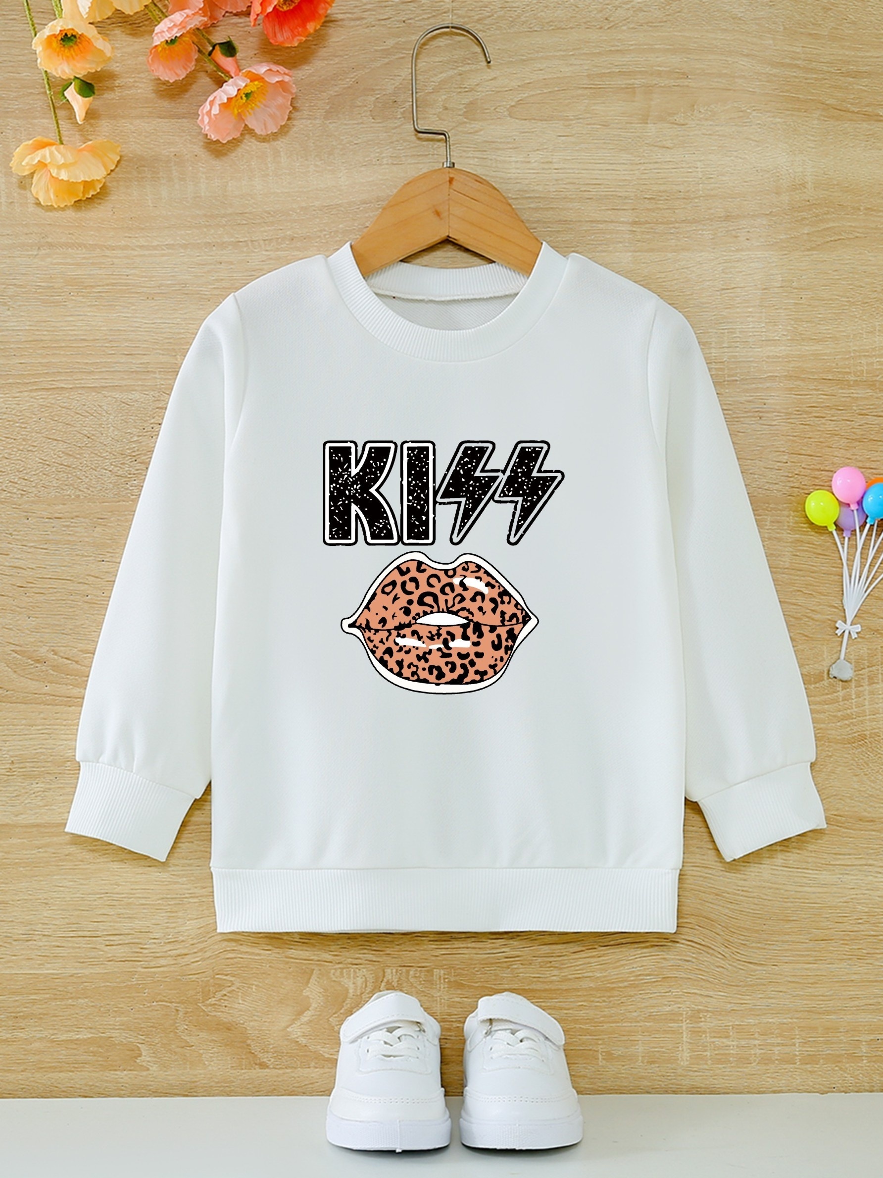 White Crew Neck Leopard Lips Graphic Sweatshirt