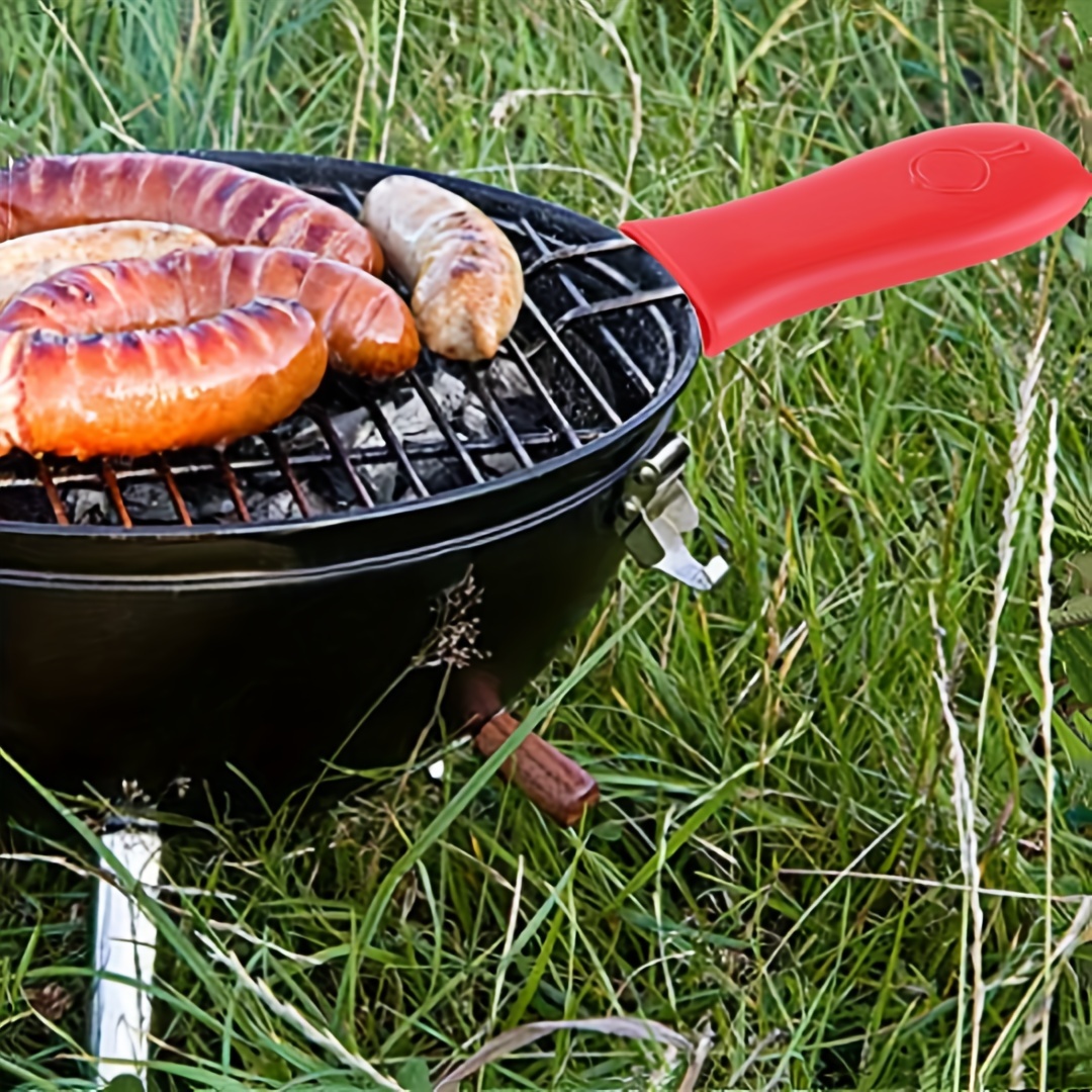 Upgrade Your Cooking With This Silicone Hot Skillet Handle Cover