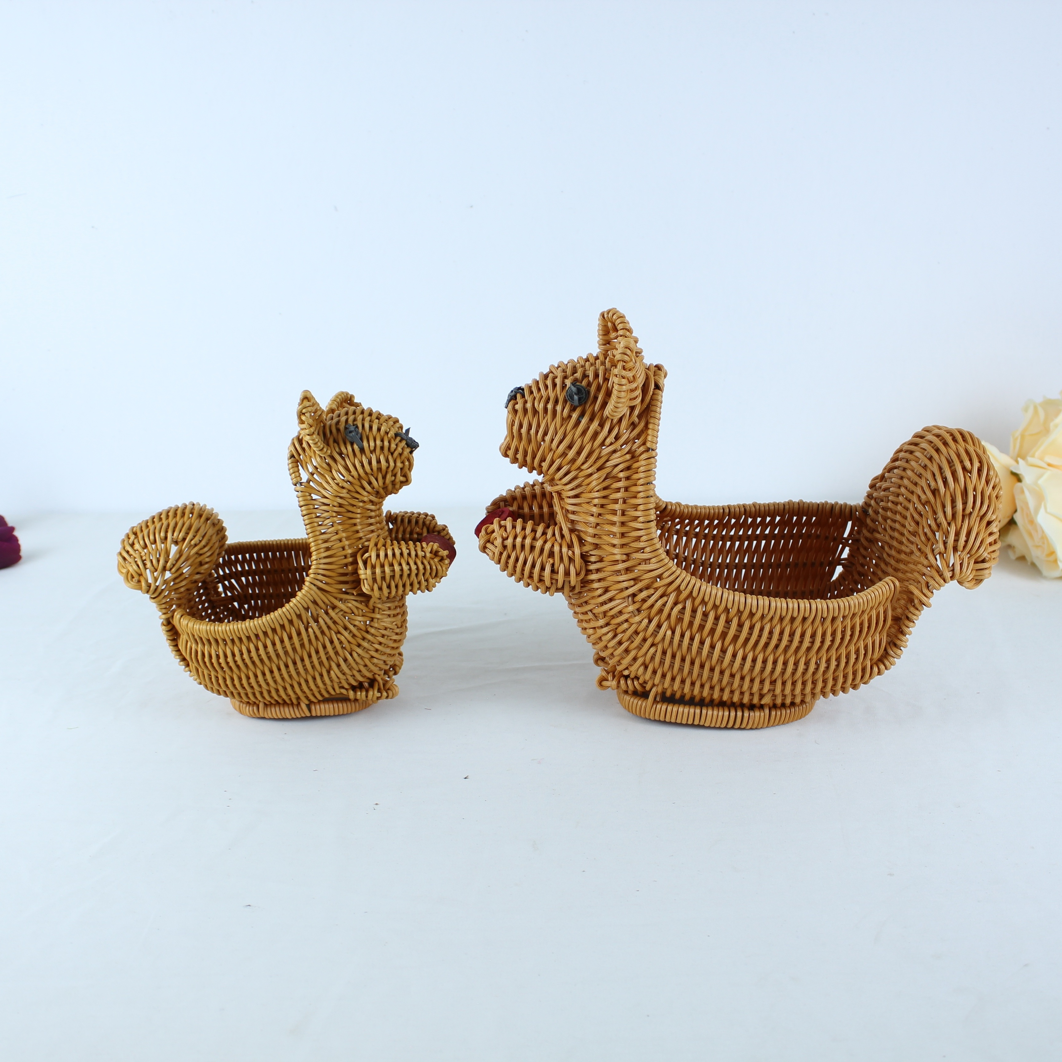 Wicker Squirrel Basket - Small Fruit Basket