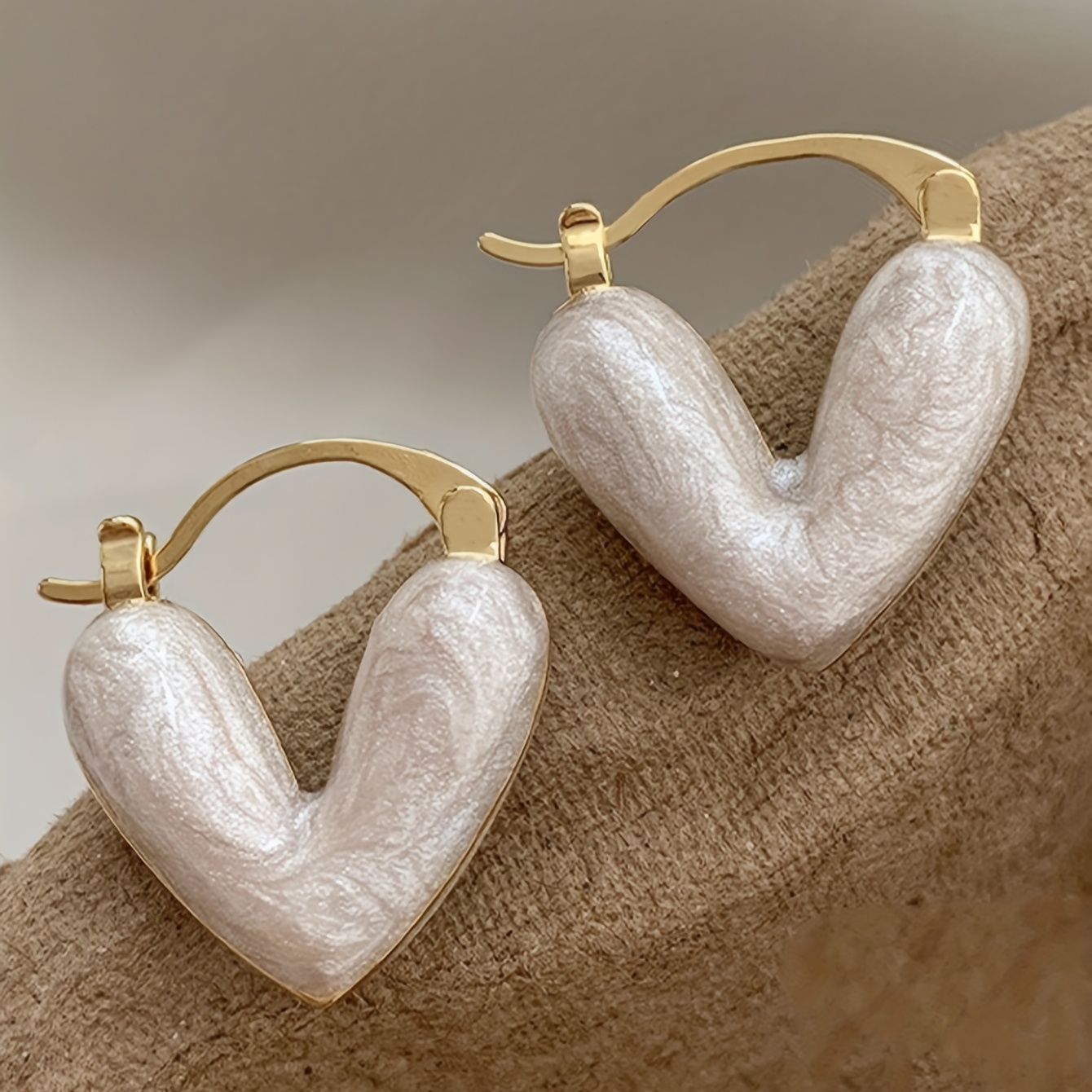 BOUCLES D’OREILLES CŒUR BLANC