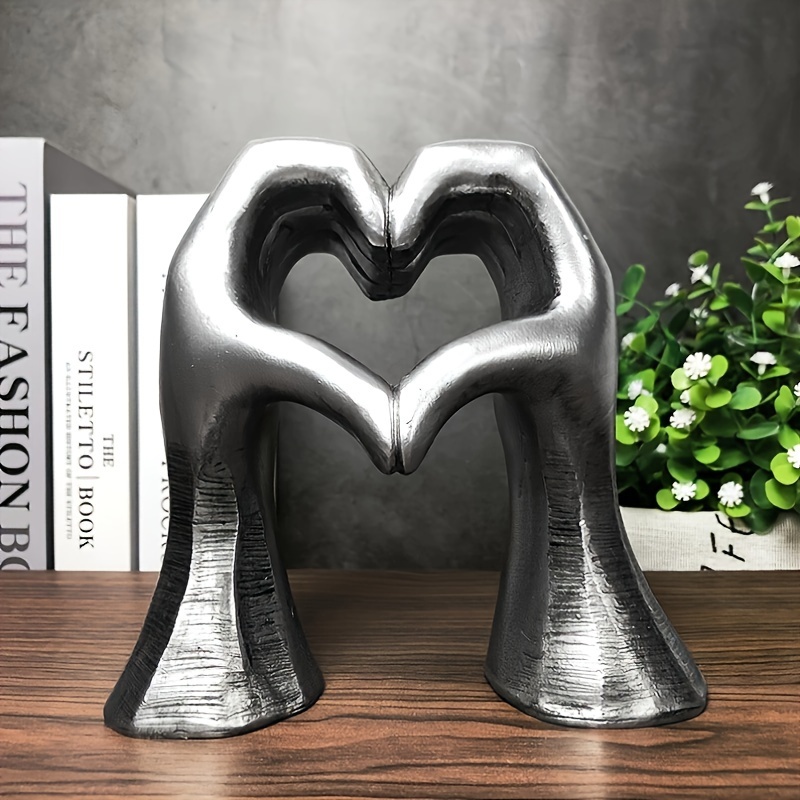 Love Gesture Desktop Statue Resin Crafts Sculpture Ornaments Indoor  Decorations Valentine's Day Gifts Outdoor Accessories