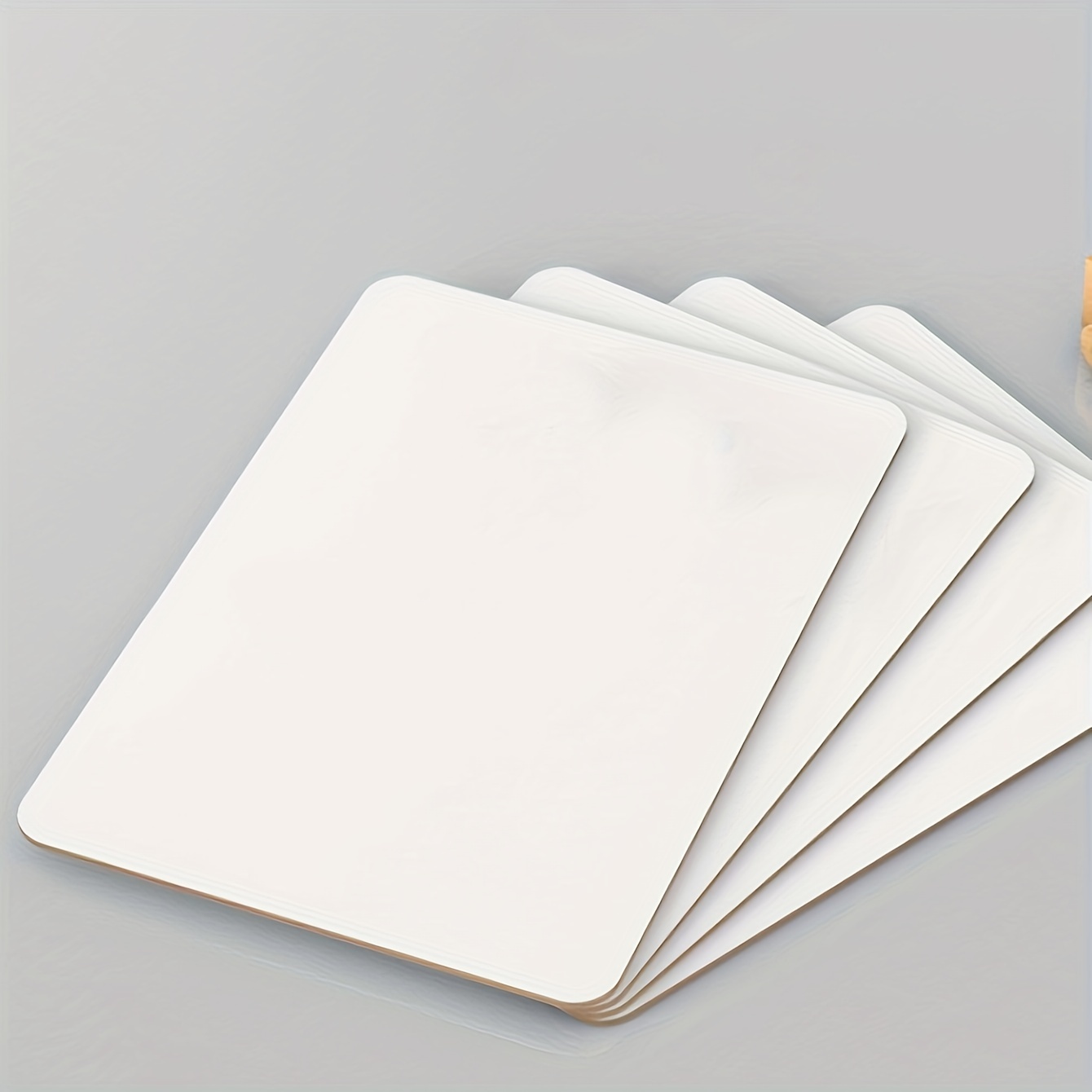 Tableau Blanc Magnétique Double Face, 30 x 40 cm Pliable Mini Tableau Blanc  Aimants avec Stylos et Eponge pour Ecole, Maison, Office : :  Fournitures de bureau