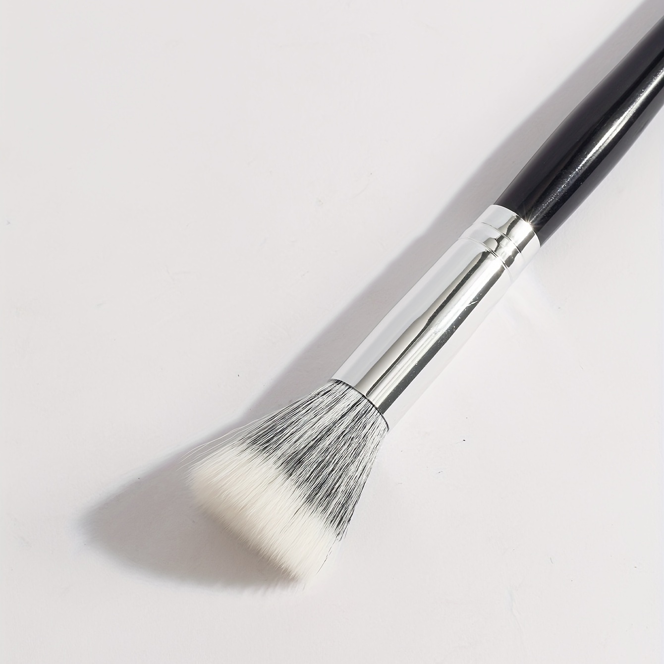 Stippling Makeup Brush