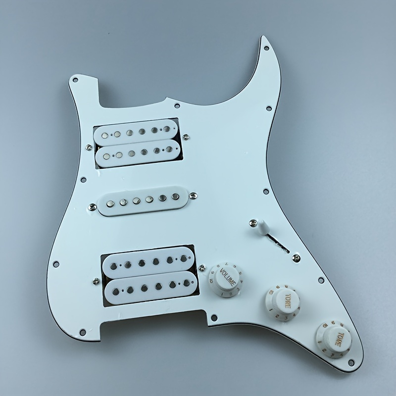 Replacement pickguard for Fender Stratocaster